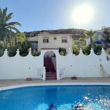 Holiday home Lovely With Heated Pool And Garden Gandia