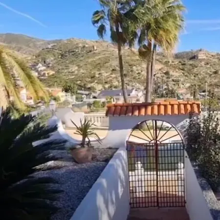 Lovely With Heated Pool And Garden Holiday home Gandia