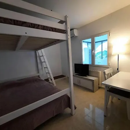 Lovely With Heated Pool And Garden Holiday home